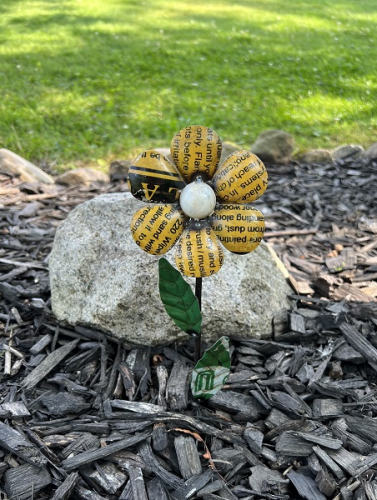 METAL YELLOW DAISY